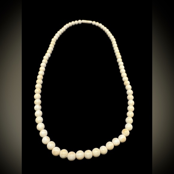 Vintage 5.9 MM Fossilized Ivory Bone Beaded Pearl Necklace 18” - Picture 2 of 4